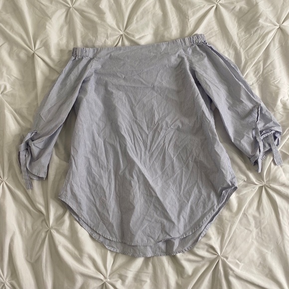 *SOLD* Aritzia Babaton “Malik” Top - Picture 3 of 8